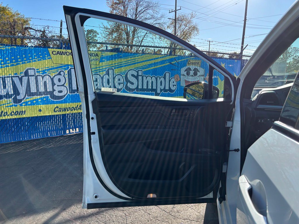 Used 2023 Honda Odyssey Sport image 13