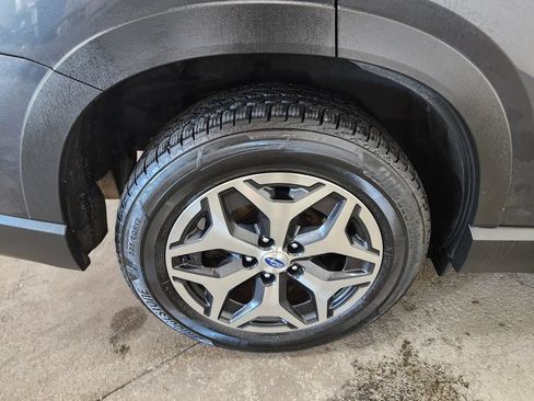 Used 2019 Subaru Forester Premium w/ All-Weather Package AWD/4WD image 39
