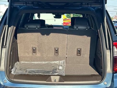 New 2026 GMC Yukon Elevation w/ Elevation Premium Package AWD/4WD image 11
