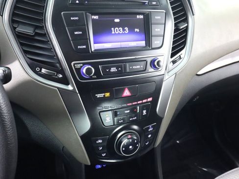 Used 2018 Hyundai Santa Fe Sport image 16