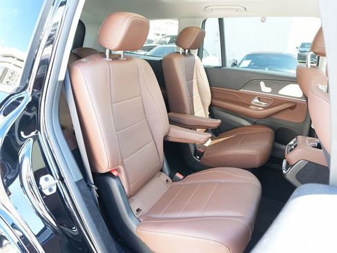 Certified 2024 Mercedes-Benz GLS 450 4MATIC image 11