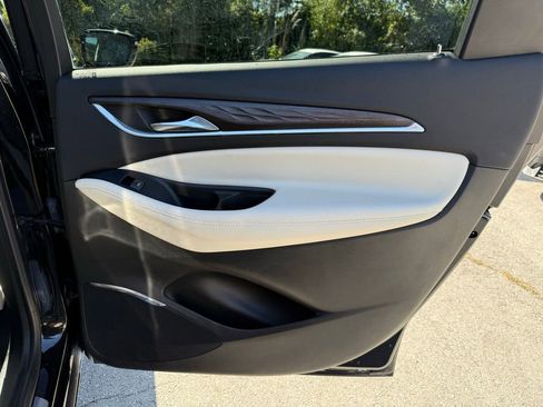 Used 2023 Buick Enclave Avenir w/ Avenir Technology Package image 23