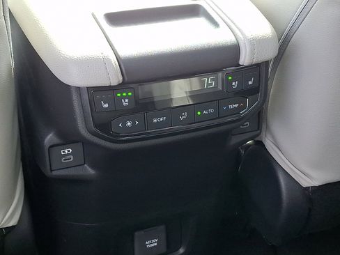 New 2026 Toyota Grand Highlander AWD Hybrid image 9