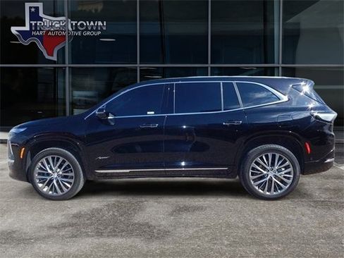 Used 2025 Buick Enclave Avenir w/ Super Cruise Package image 7