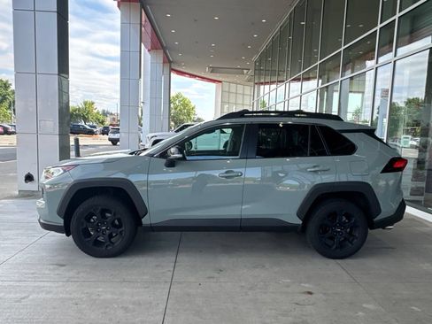 Used 2020 Toyota RAV4 TRD Off-Road w/ TRD Off-Road Weather Package AWD/4WD image 7