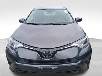 Used 2018 Toyota RAV4 LE w/ All Weather Liner Package AWD/4WD video 2