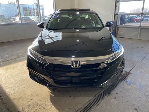 Used 2018 Honda Accord EX image 2