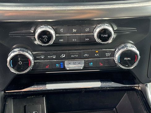 Used 2022 Ford F150 Lariat w/ FX4 Off-Road Package AWD/4WD image 15