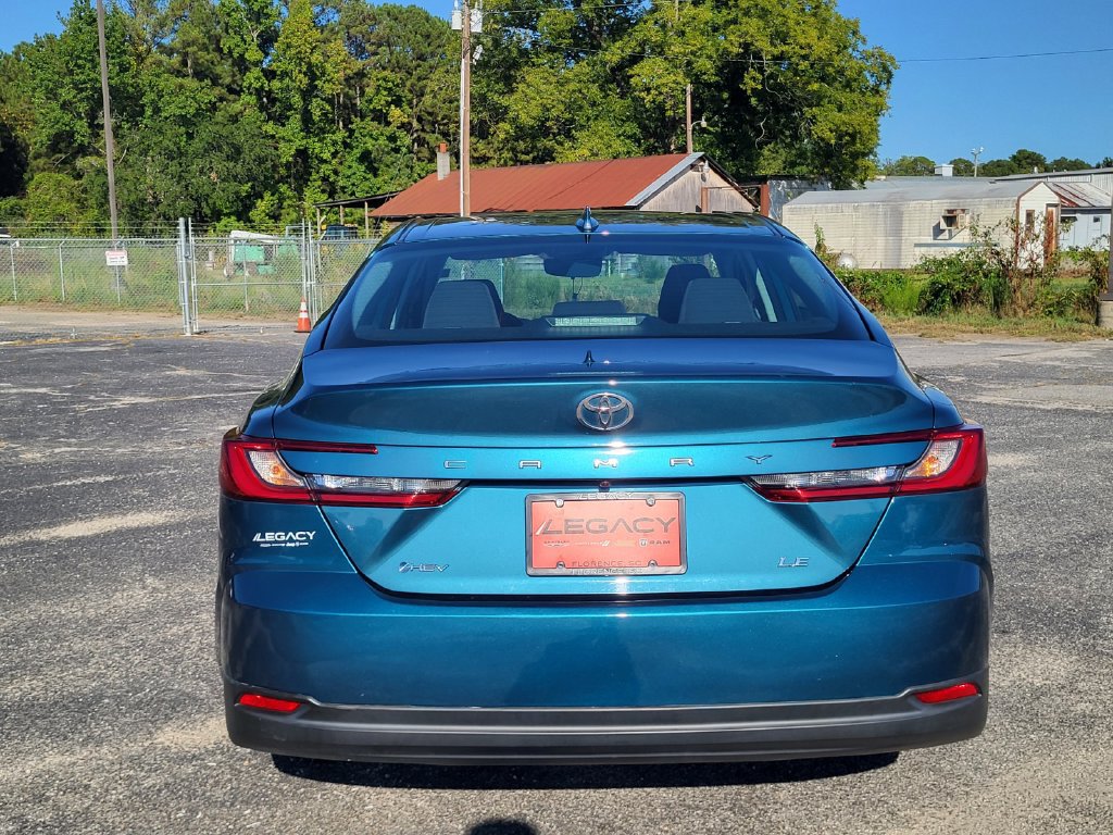 Used 2025 Toyota Camry LE FWD image 3