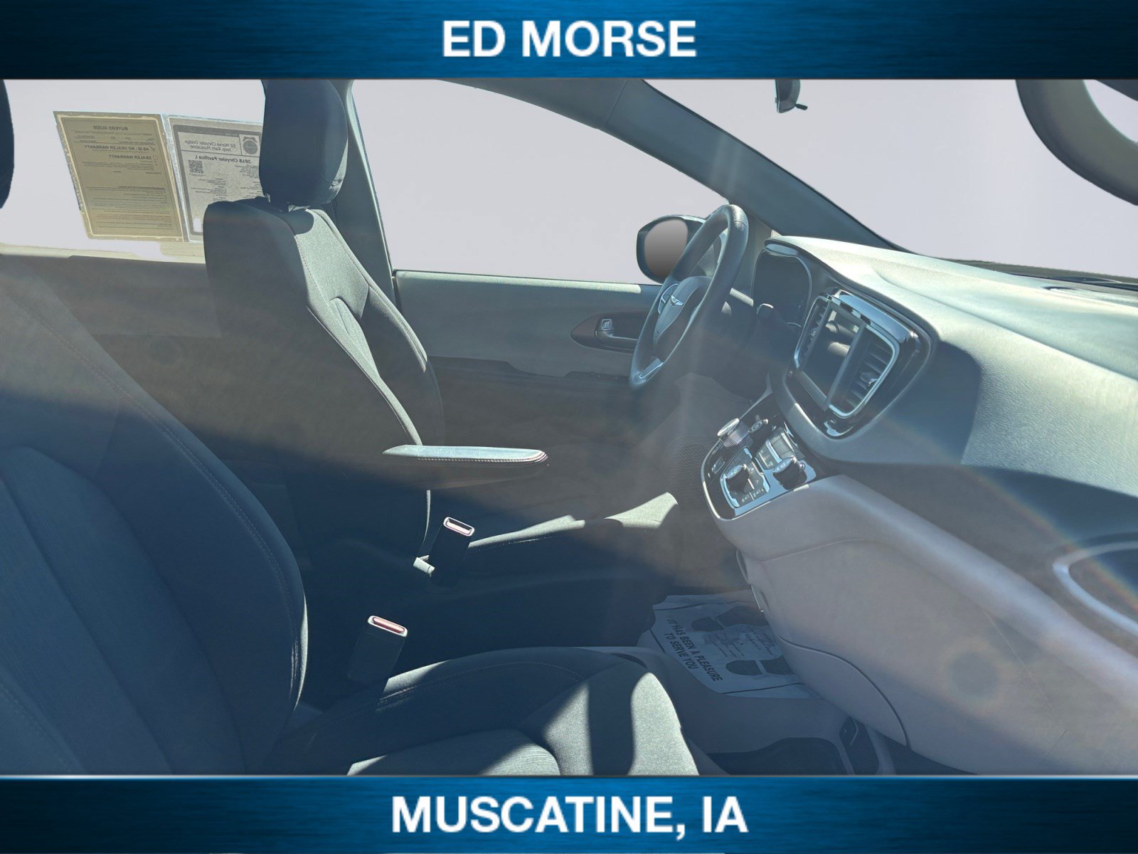 Used 2018 Chrysler Pacifica L FWD image 15