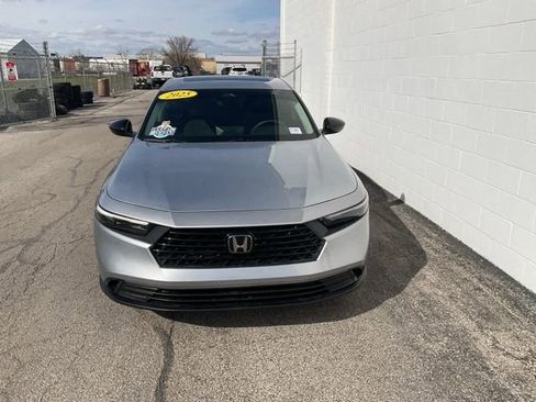 Used 2025 Honda Accord SE image 5