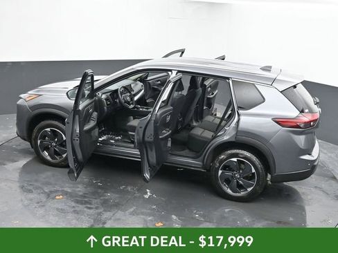 Used 2024 Nissan Rogue SV image 64