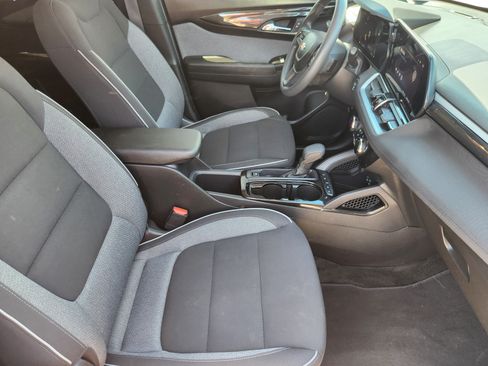 Used 2024 Chevrolet TrailBlazer LT AWD/4WD image 15