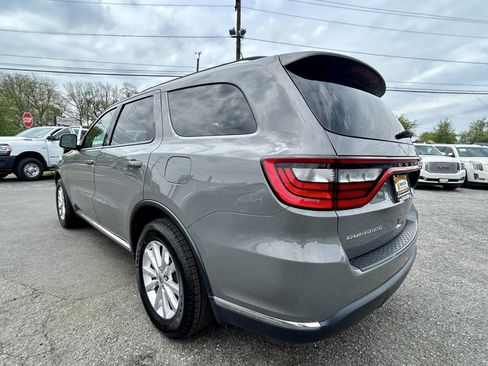 Used 2023 Dodge Durango SXT RWD image 4