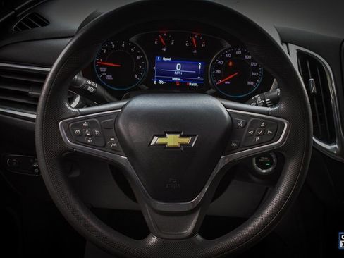 Used 2022 Chevrolet Equinox LT image 28