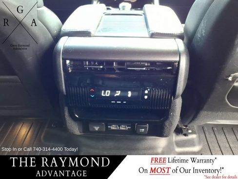 Used 2023 Jeep Wagoneer 4WD image 13