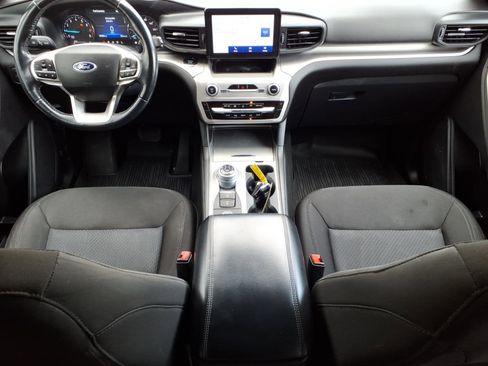 Used 2022 Ford Explorer XLT AWD/4WD image 17