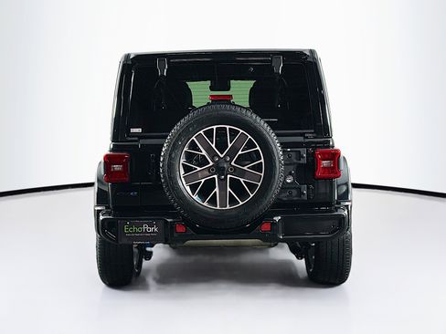 Used 2022 Jeep Wrangler Unlimited Sahara image 7