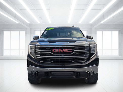 Used 2022 GMC Sierra 1500 SLT w/ SLT Premium Plus Package image 8