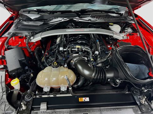 Used 2019 Ford Mustang Shelby GT350 w/ Technology Package image 27