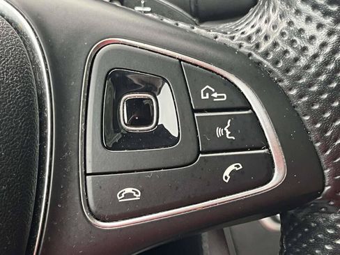 Certified 2018 Mercedes-Benz E 300 4MATIC image 32