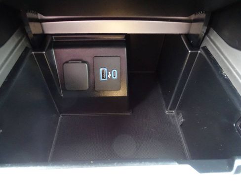 Used 2020 Ford Explorer AWD XLT w/ Equipment Group 202A image 35