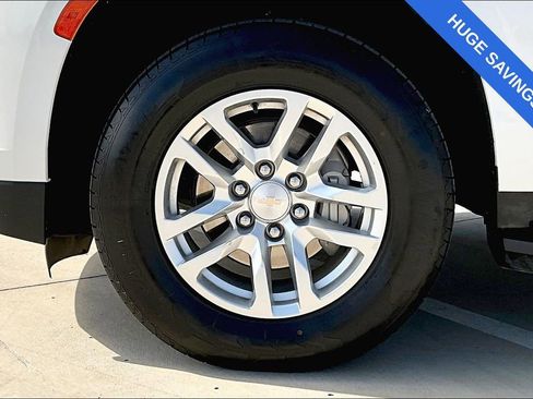 Used 2024 Chevrolet Tahoe LT image 11