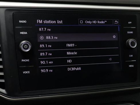 Used 2020 Volkswagen Atlas Cross Sport SE image 8