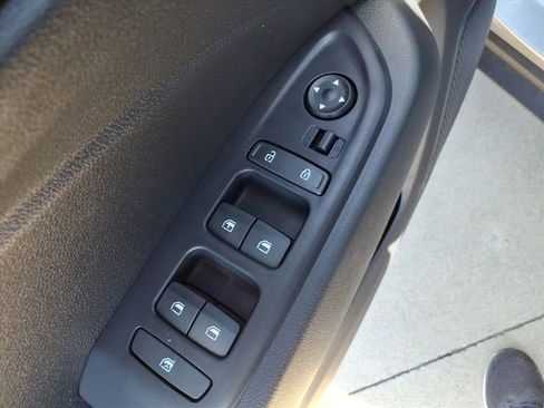 New 2026 Hyundai Venue SE image 19