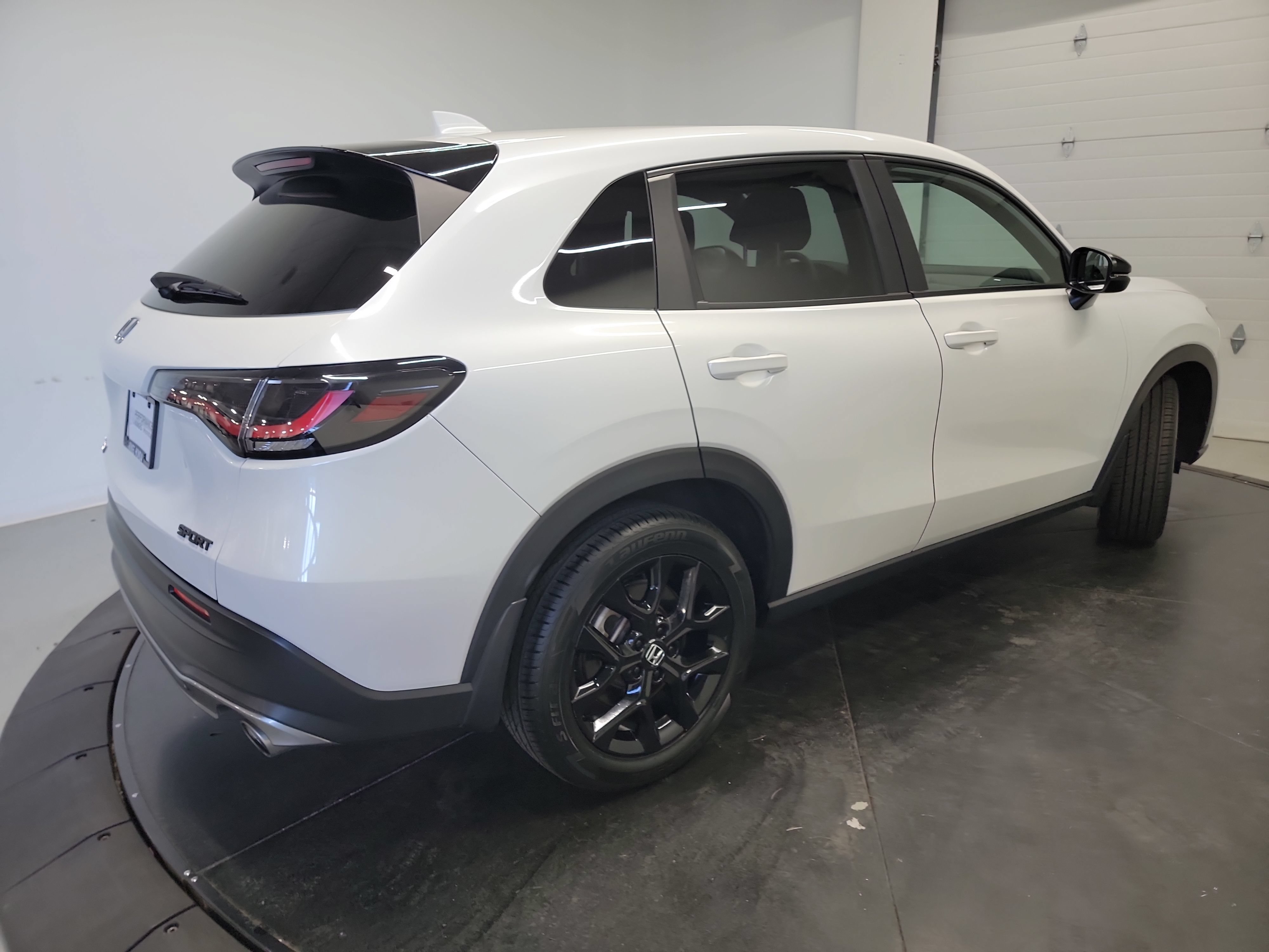 Used 2024 Honda HR-V Sport image 9