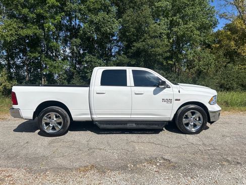 Used 2019 RAM 1500 Big Horn RWD image 6