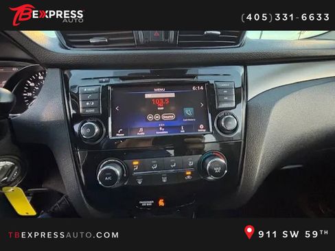 Used 2021 Nissan Rogue Sport S image 23