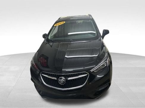Used 2022 Buick Encore Preferred FWD image 2