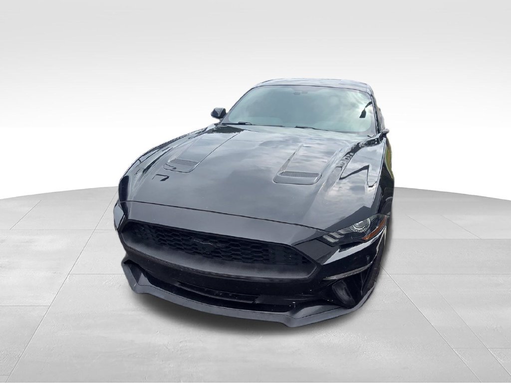 Used 2020 Ford Mustang Coupe w/ Equipment Group 101A RWD image 2