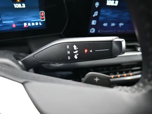 Used 2025 Chevrolet Equinox LT image 16