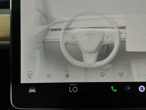 Used 2023 Tesla Model 3 Standard Range image 17