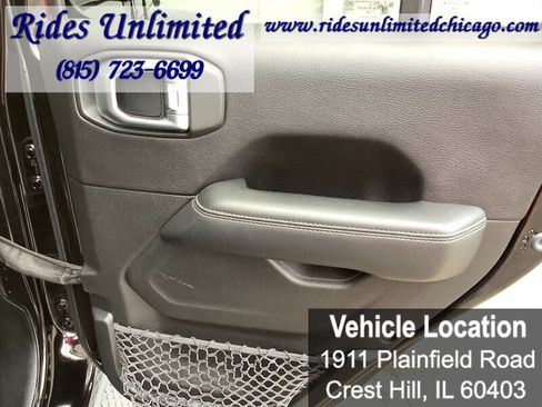 Used 2019 Jeep Wrangler Unlimited Sahara w/ Uconnect 4C Nav & Sound Group AWD/4WD image 34