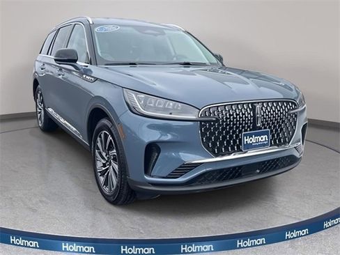 New 2026 Lincoln Aviator AWD image 3