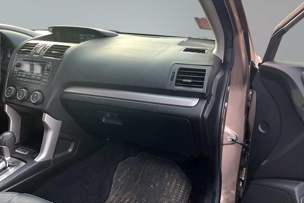 Used 2015 Subaru Forester 2.5i Limited AWD/4WD image 27