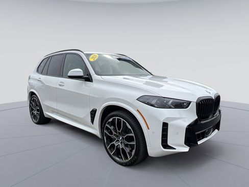 Used 2026 BMW X5 xDrive40i w/ M Sport Package image 7