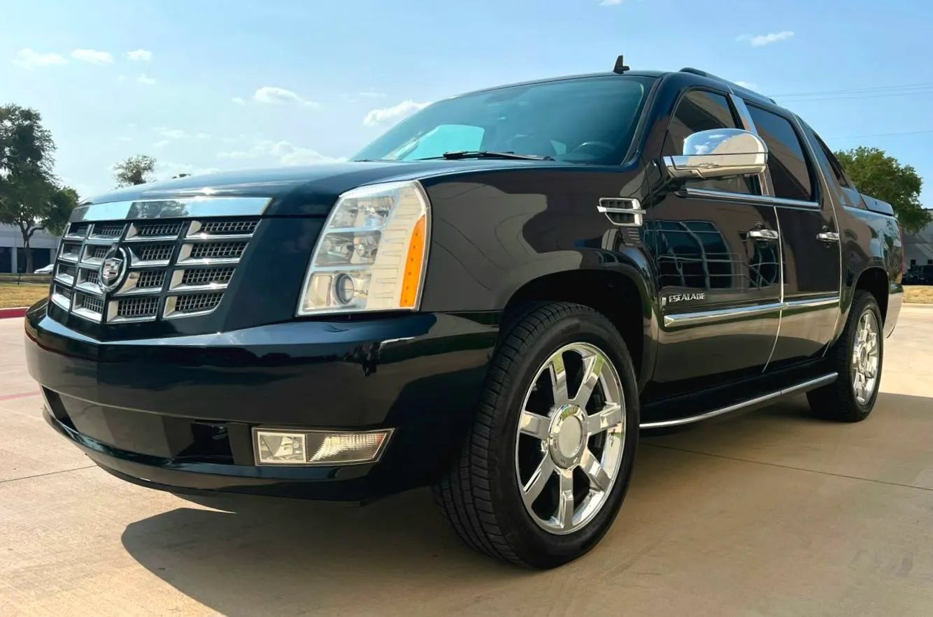 Used 2007 Cadillac Escalade EXT w/ Information Package AWD/4WD image 5