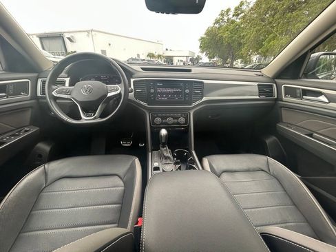 Certified 2022 Volkswagen Atlas SEL Premium AWD/4WD image 10