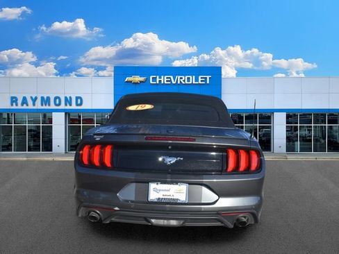Used 2019 Ford Mustang Premium RWD image 4