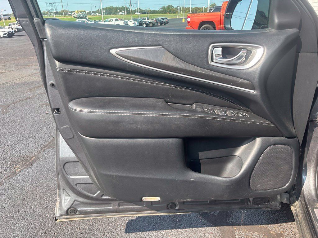 Used 2018 INFINITI QX60 Luxe AWD/4WD image 6