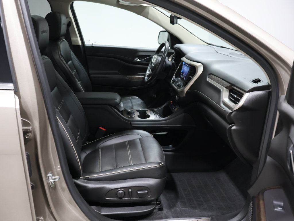 Used 2022 GMC Acadia Denali w/ Denali Ultimate Package AWD/4WD image 27