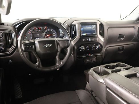Used 2021 Chevrolet Silverado 1500 Custom Trail Boss AWD/4WD image 2