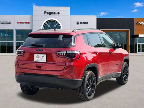 New 2026 Jeep Compass Latitude AWD/4WD image 4
