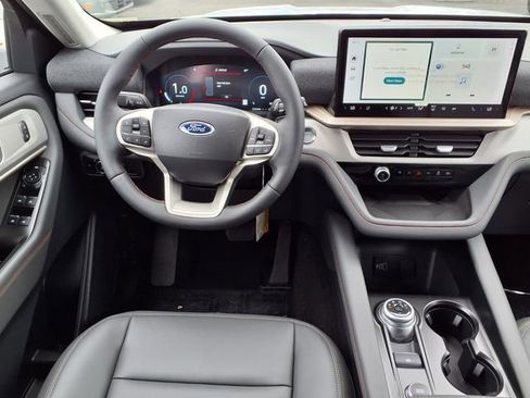 New 2026 Ford Explorer Active w/ Active Comfort Package RWD image 6