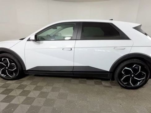 Used 2024 Hyundai Ioniq 5 SEL AWD/4WD image 8