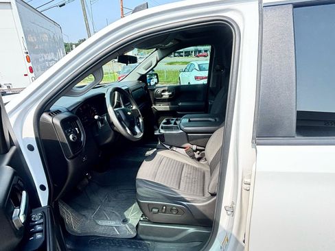 Used 2022 Chevrolet Silverado 1500 Custom RWD image 32